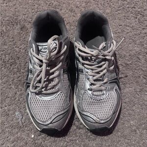 ASICS big Kids Silver and Black Athletic Shoes